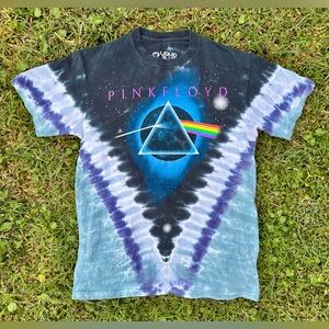 Liquid Blue Pink Floyd "Dark Side of the Moon" Tie-Dye T-Shirt, Medium